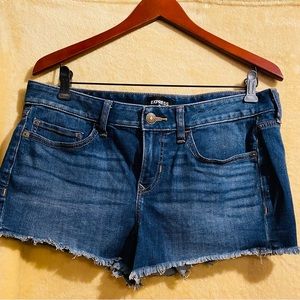 Express ~ Jeans low rise shorts, Size 10